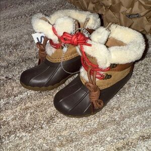 Sperry Brown and Cream Boots with Red Laces